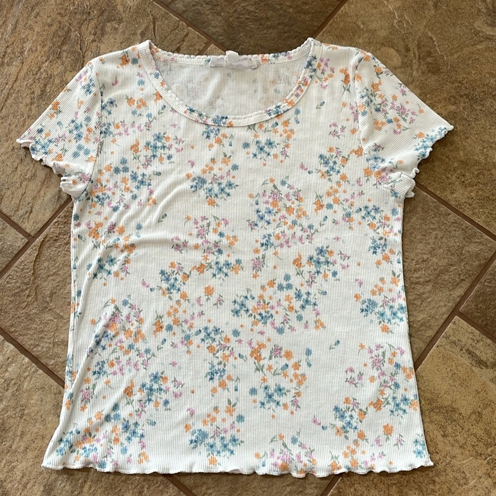 + HIPPIE ROSE + Ribbed & Ruffle Top Bundle - Picture 2 of 11